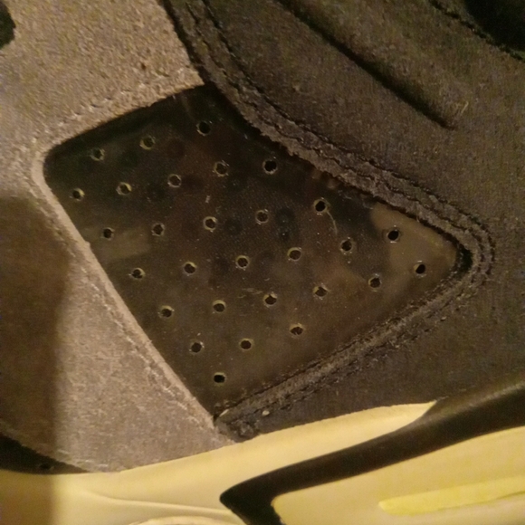 Jordan 6 Tech Chrome women's size 8.5 - Picture 4 of 11